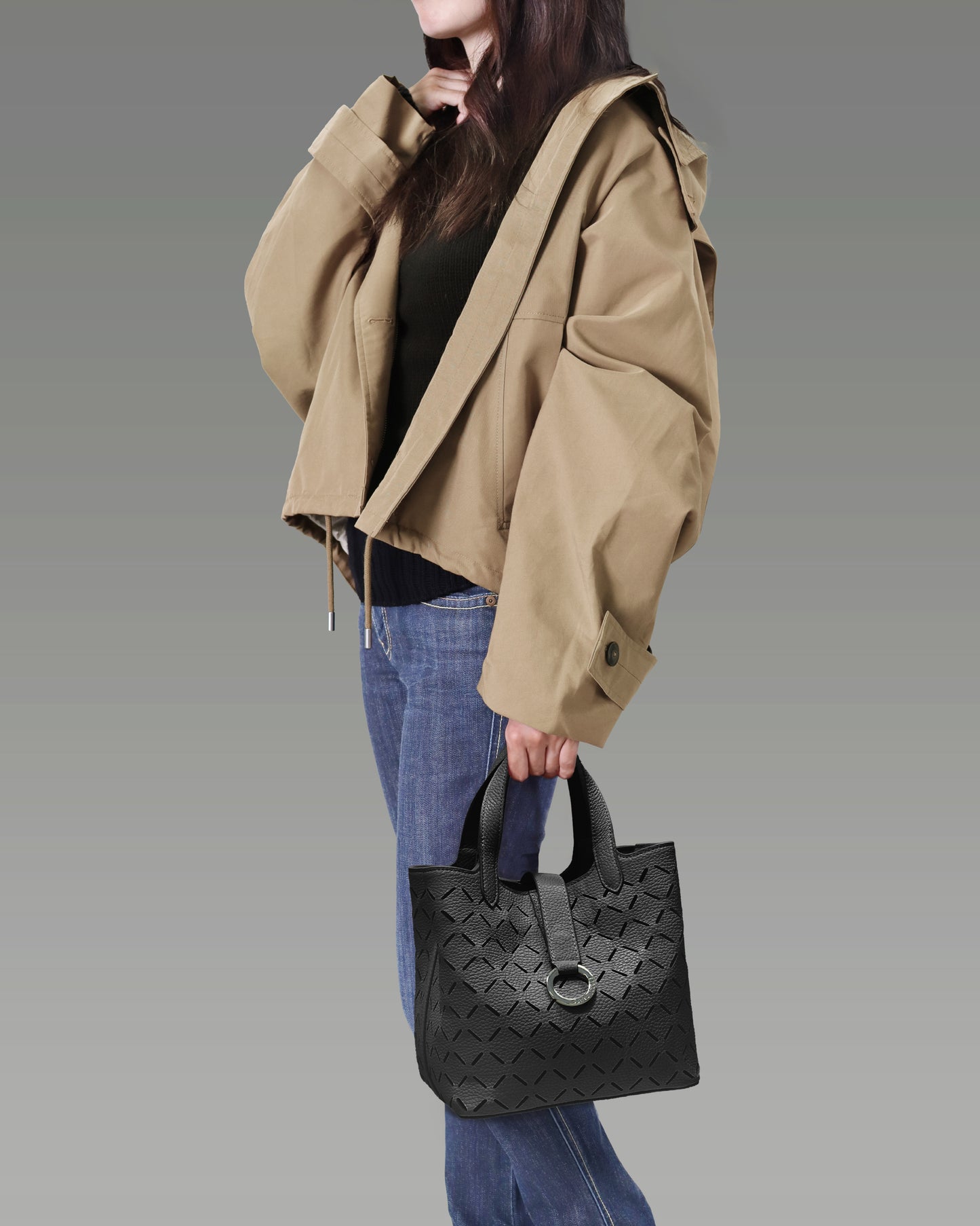 牛革カットワークトートバッグ